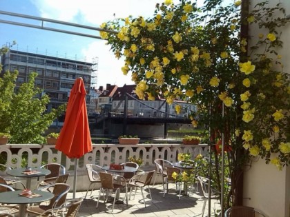 照片: Riverside Cortina